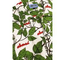 POISON IVY BUTTON UP